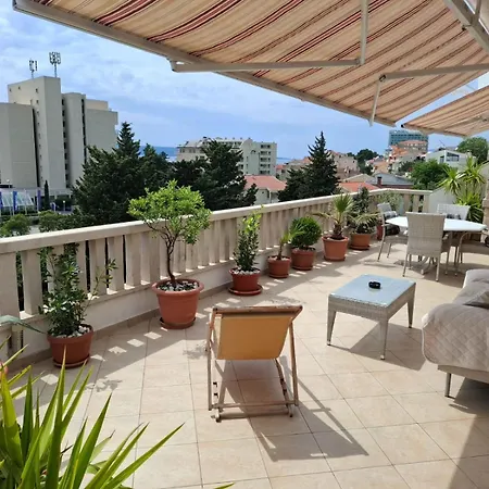 Happy Basset Terrace * Makarska