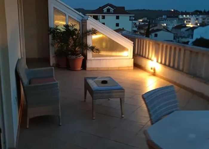 Happy Basset Terrace Apartman Makarska